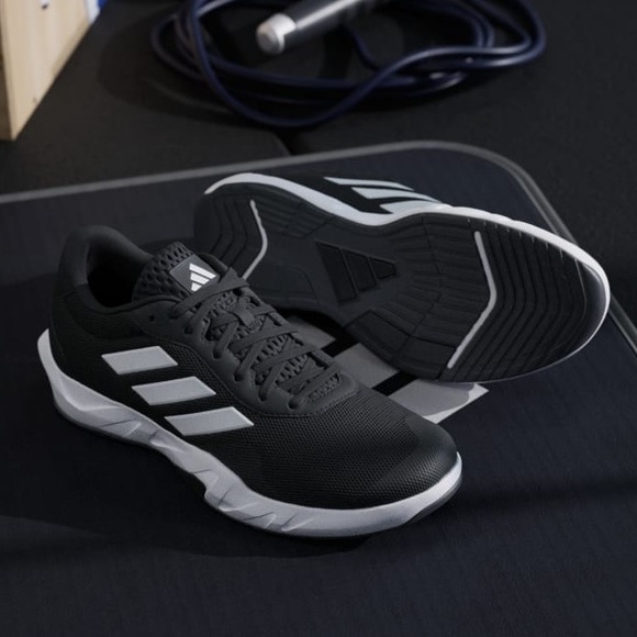 NWT! Adidas Men’s AMPLIMOVE Core Black/Cloud White/Grey Six TRAINING SHOES 9.5 - Picture 3 of 11